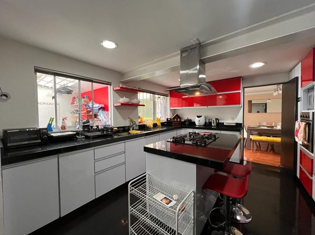 Casa de 4 alcobas en venta en Las Villas, Bogotá, 340 m² · foto 9 de 19
