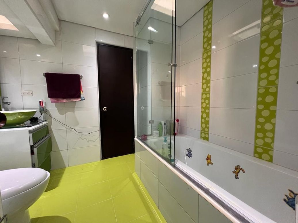 Casa de 4 alcobas en venta en Las Villas, Bogotá, 340 m² · foto 17 de 19