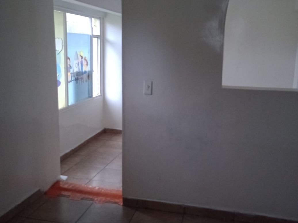Casa de 8 alcobas en venta en Tibabuyes, Bogotá, 80 m² · foto 6 de 17