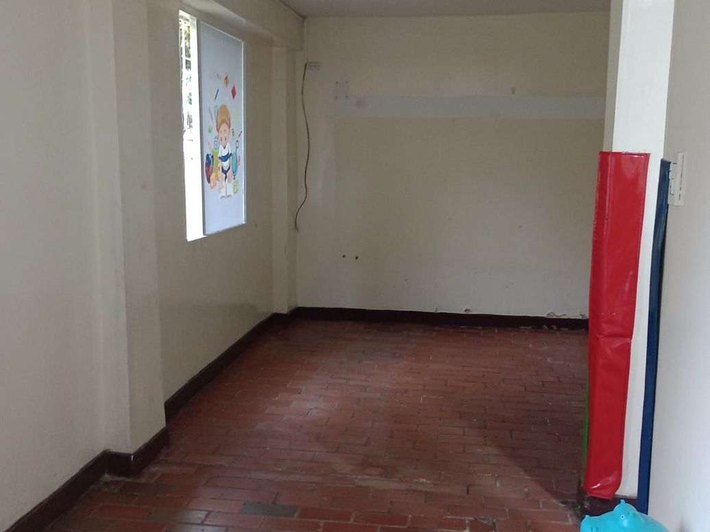 Casa de 8 alcobas en venta en Tibabuyes, Bogotá, 80 m² · foto 14 de 17