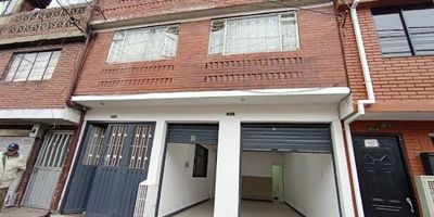Si Arriendo local en el barrio Florencia. Largo 8.30 frente 3.90. Espacio abierto, un baño con poceta de lavado, cuarto útil. Canon de arrendamiento $2.000.000. En Quantum Inmobiliaria encontrarás un aliado en el proceso de arrendamiento, nuestros procesos documentales son totalmente digitales y ágiles, lo que le permitirá maximizar su tiempo, permítanos asesorarle. 613-1062.