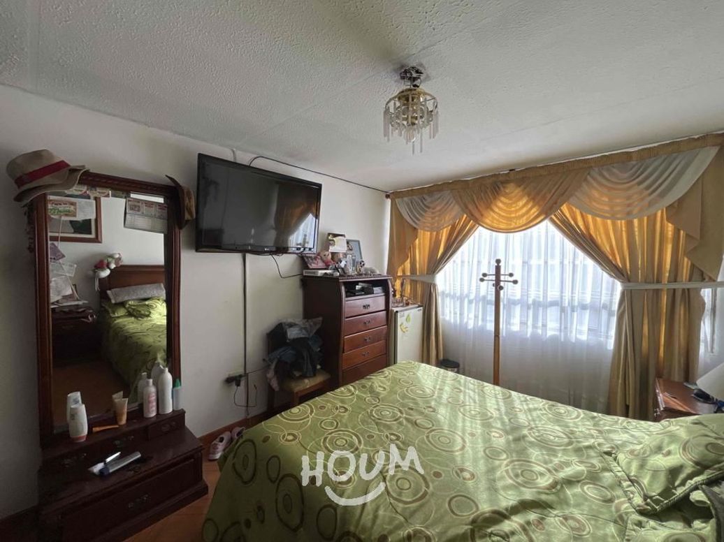 Casa de 9 alcobas en venta en Alameda, Bogotá, 281 m² · foto 13 de 20