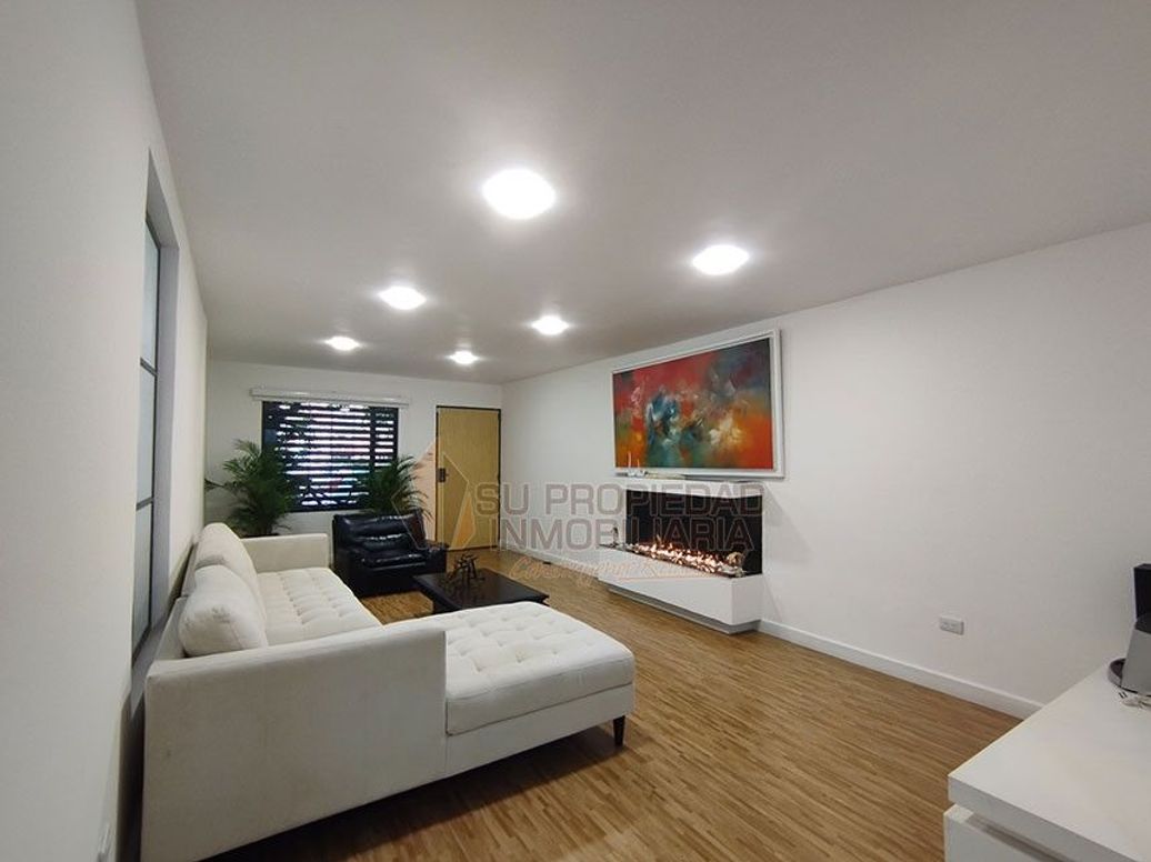 Casa de 3 alcobas en venta en Caobos Salazar, Bogotá, 240 m² · foto 18 de 20