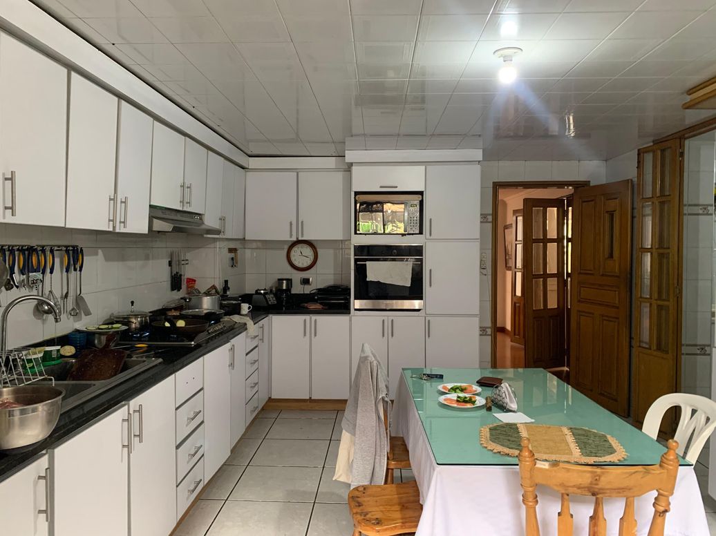 Apartamento de 4 alcobas en venta en Cjr Carlos Lleras Restrepo Block E, Bogotá, 215 m² · foto 9 de 19