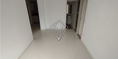 Te presentamos una increíble oportunidad para adquirir un apartamento en una de las zonas más cotizadas de La Ceja, Antioquia. Este hermoso inmueble cuenta con una construcción de 67 metros cuadrados y una distribución interna de 3 amplias alcobas, lo que lo convierte en el hogar perfecto para una familia.

Este apartamento cuenta con 2 baños completos, uno de ellos integrado en la habitación principal. Su moderna cocina integral está equipada con todos los electrodomésticos necesarios para facilitar la vida diaria. También encontrarás un agradable balcón que te permite disfrutar de una hermosa vista mientras descansas.

Este apartamento es ideal para los amantes de los animales ya que cuenta con políticas amigables que permiten la presencia de mascotas en el edificio. Además, podrás disfrutar de todas las comodidades que ofrece una urbanización cerrada, como acceso pavimentado, ascensor y vigilancia las 24 horas del día.

Ubicado en una zona residencial, este inmueble se beneficia de una excelente ubicación que te va a permite tener fácil acceso a supermercados, tiendas, restaurantes y demás servicios. También encontrarás un circuito cerrado de televisión y acceso para personas discapacitadas.

Otro gran beneficio de este apartamento es su garaje privado, lo que te permitirá estacionar tu vehículo de forma segura y cómoda, cuenta con cuarto útil. Además, en el edificio encontrarás un gimnasio completamente equipado para que puedas mantener un estilo de vida saludable.

No pierdas la oportunidad de disfrutar de todas estas comodidades en una sola propiedad. Contáctanos y adquiere este apartamento ubicado en una de las mejores zonas de La Ceja, Antioquia. ¡Hazlo tu hogar y empieza a vivir la vida de tus sueños!

GRUPO VABAIT S.A.S.
