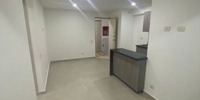 Apartamento en venta en unidad cerrada cerca a Club, restaurantes, supermercados, iglesias, colegios, acceso a transporte publico y servicios complementarios. Piso en ceramica, porcelanato, sala comedor, 2 alcobas con baño en la principal, cocina integral abierta tipo americano, balcon. Conjunto cerrado con ascensor, piscina, gimnasio, salon social, sauna, turco, parques infantiles, placa polideportiva, zonas verdes, vigilancia 24 hrs, y circuito cerrado de tv.  *Inmuebles sujetos a verificación de disponibilidad.*