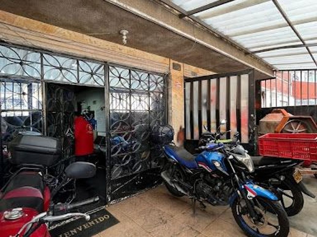 Casa de 5 alcobas en venta en Panamericano, Bogotá, 171 m² · foto 2 de 18