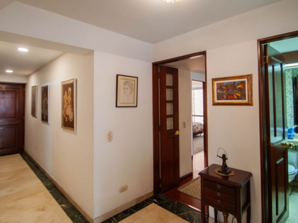 Apartamento de 3 alcobas en venta en Chico Norte Et. Iii, Bogotá, 171 m² · foto 10 de 20