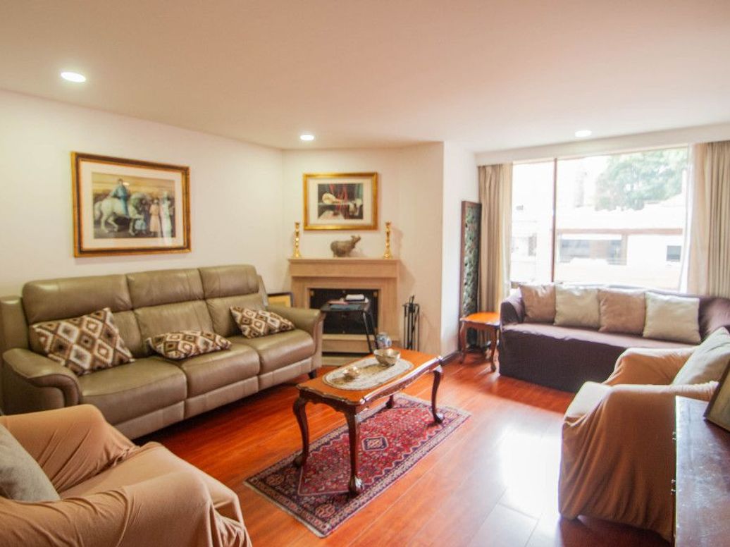 Apartamento de 3 alcobas en venta en Chico Norte Et. Iii, Bogotá, 171 m² · foto 2 de 20