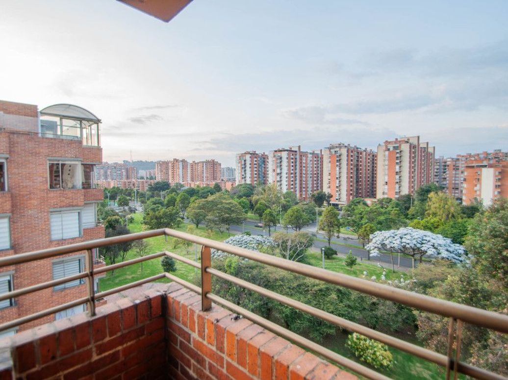 Apartamento de 3 alcobas en venta en Mazurén, Bogotá, 172 m² · foto 17 de 20