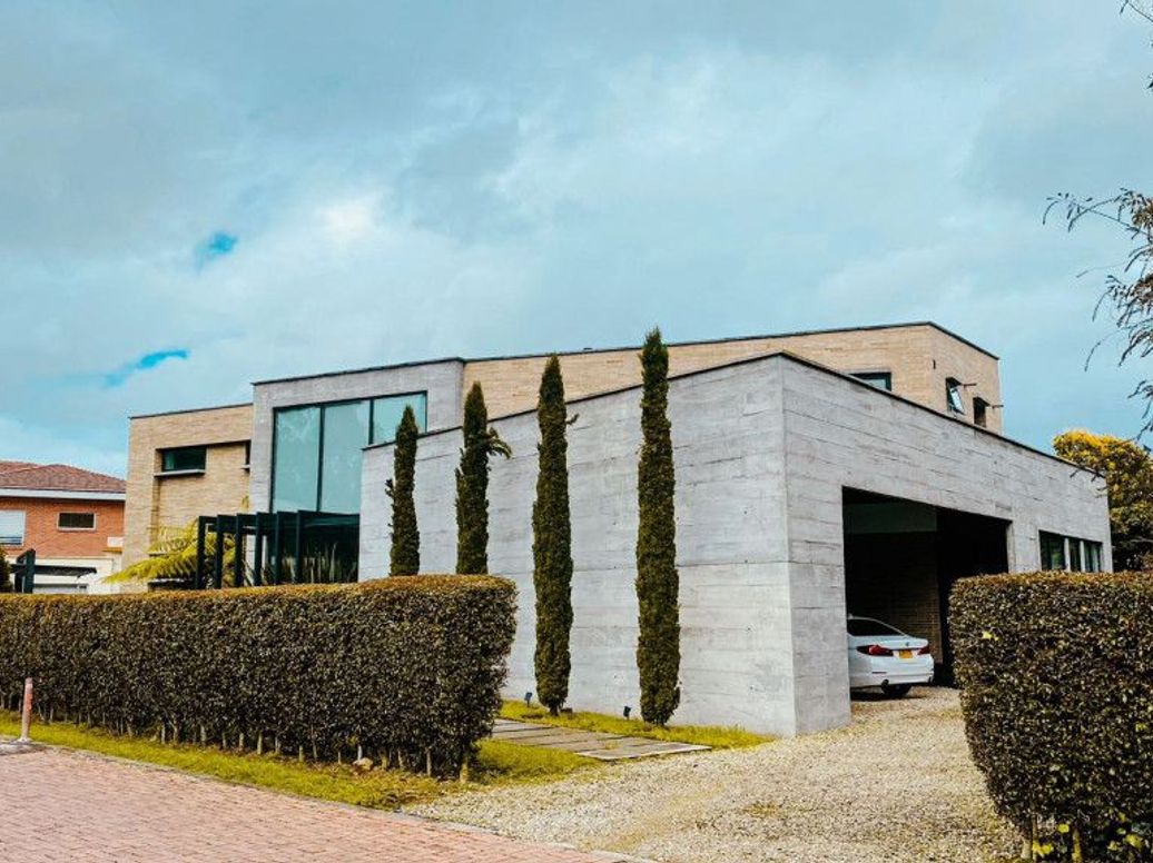 Casa de 4 alcobas en venta en Casa Blanca, Bogotá, 440 m² · foto 3 de 20