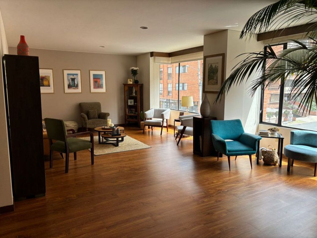 Apartamento de 3 alcobas en venta en Chico, Bogotá, 289 m² · foto 4 de 20