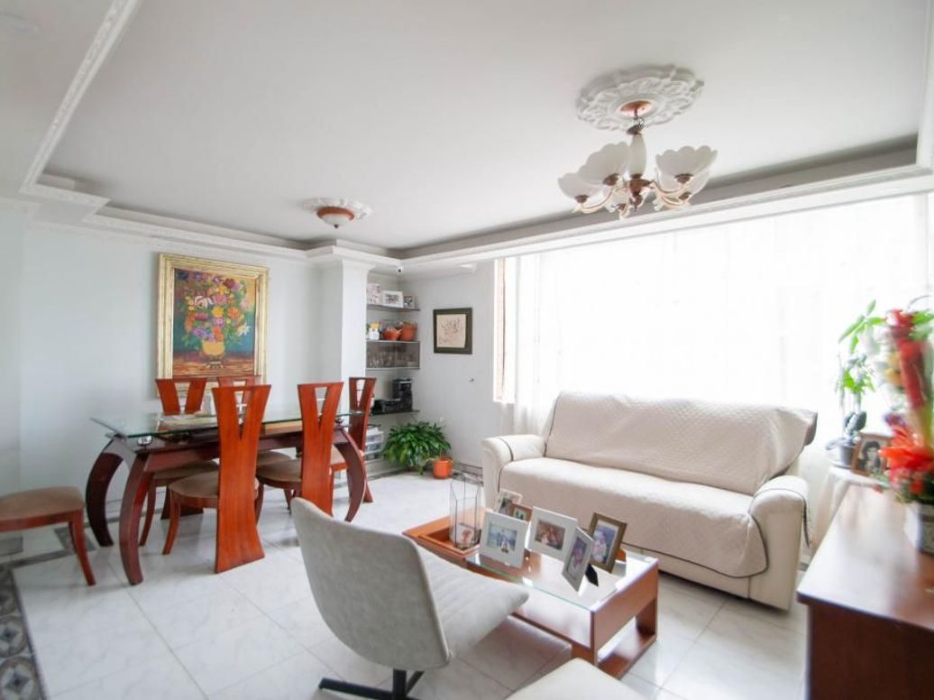 Apartamento de 3 alcobas en venta en Los Andes, Bogotá, 87 m² · foto 2 de 17