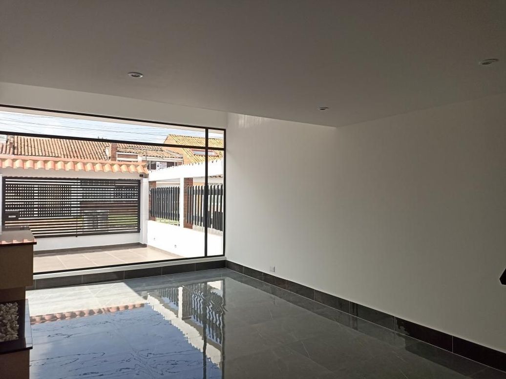 Casa en venta en Mónaco, Bogotá · foto 3 de 20