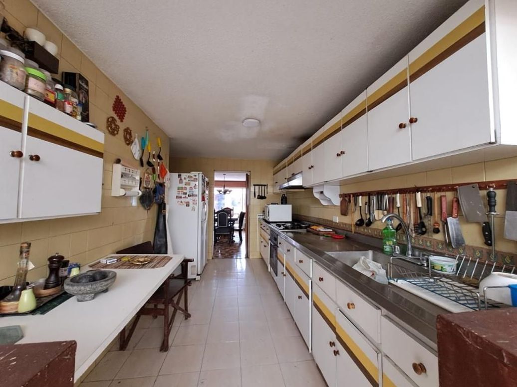 Casa de 6 alcobas en venta en Prado Veraniego Sur, Bogotá, 291 m² · foto 5 de 20