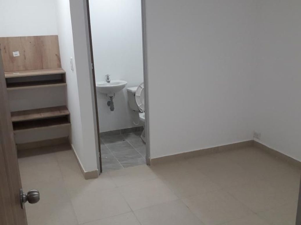 Casa de 12 alcobas en venta en Baquero, Bogotá, 392 m² · foto 9 de 20
