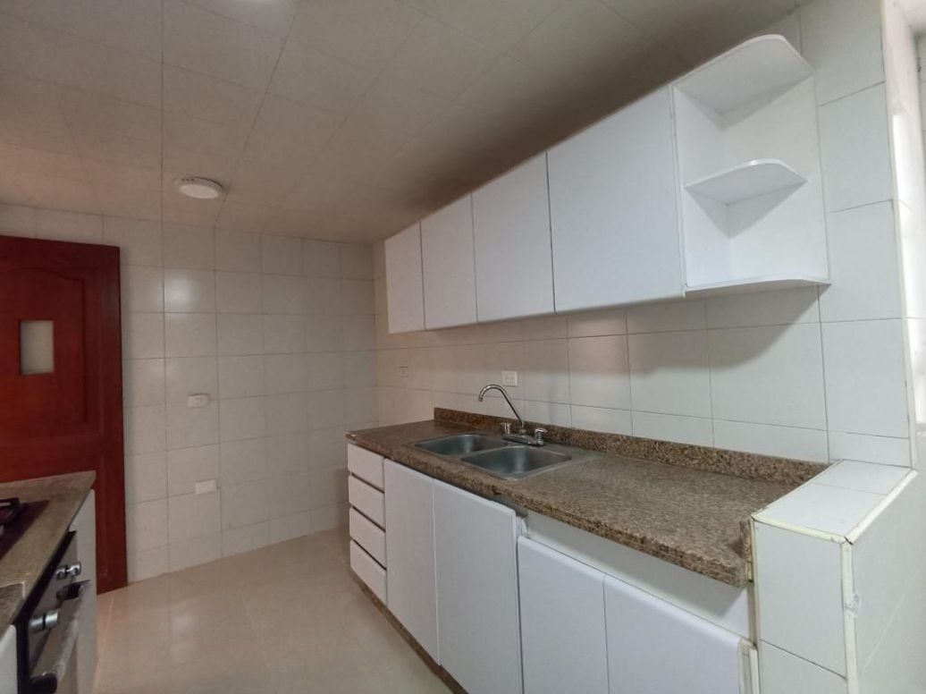 Apartamento de 4 alcobas en venta en Rincon Del Chicó, Bogotá, 111 m² · foto 12 de 20
