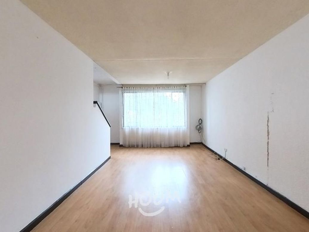Casa de 4 alcobas en venta en Villa Luz, Bogotá, 200 m² · foto 2 de 15