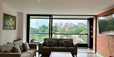 Apartamento con excelente área social, balcón amplio, acabados modernos, espacios iluminados y ventilados, ubicado en edificio totalmente tranquilo, cercaco al mall guadalcanal, city plaza, tv intermedia.