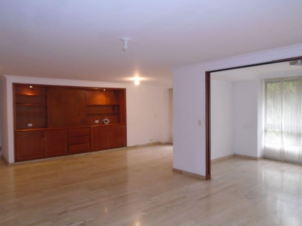 Apartamento en Arriendo o venta en SAN JOSE SUR, Universidad, Pereira en Pinares