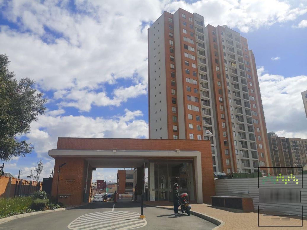 Apartamento de 3 alcobas en venta en Prado Veraniego Norte, Bogotá, 66 m² · foto 3 de 16