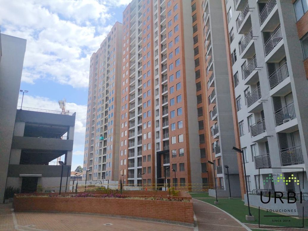 Apartamento de 3 alcobas en venta en Prado Veraniego Norte, Bogotá, 66 m² · foto 4 de 16