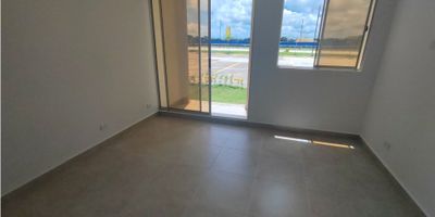 APARTAMENTO EN ARRIENDO - MANZANILLO DEL MAR 

Está conformado por 480 apto distribuidos en 30 torres de 4 pisos con 4 unidades por piso, relación de parqueaderos 1 a 1, 72 para visitantes y 144 cupos para bicicletas. Este increible Conjunto ofrece apartamentos funcionales a precios increíbles para disfrutar de todos los beneficios del mar Caribe y las zonas verdes de La Ciudad Soñada. Cuenta también con Zonas comunes como portería, salón múltiple, salón de ejercicios, BBQ, piscina de niños y adultos, Zonas de Juegos, amplias zonas verdes, senderos peatonales y Coworking.

CODIGO WASI 7657322
