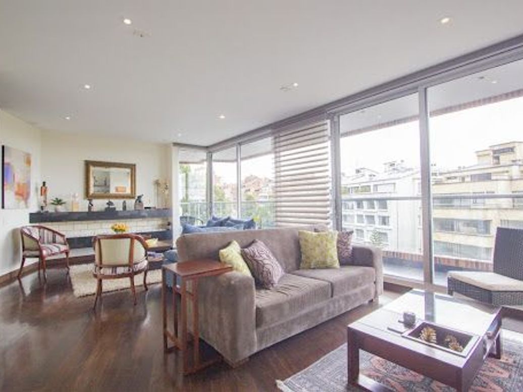 Apartamento de 2 alcobas en venta en Chico Oriental, Bogotá, 191 m² · foto 3 de 20
