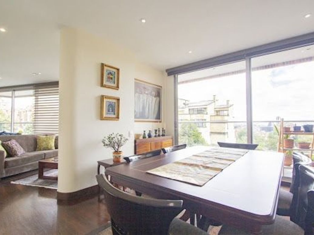 Apartamento de 2 alcobas en venta en Chico Oriental, Bogotá, 191 m² · foto 6 de 20