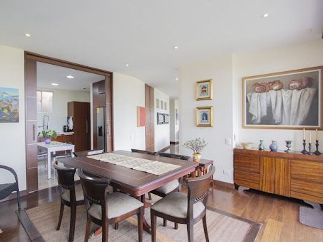 Apartamento de 2 alcobas en venta en Chico Oriental, Bogotá, 191 m² · foto 8 de 20