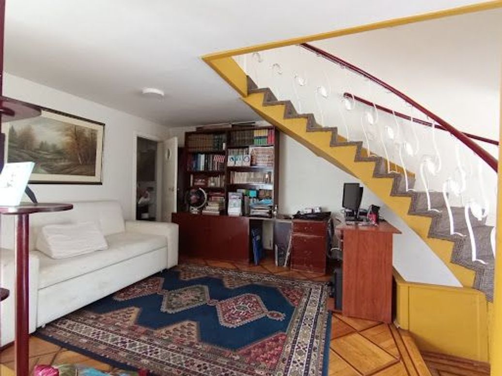 Casa de 4 alcobas en venta en La Soledad, Bogotá, 259 m² · foto 2 de 20