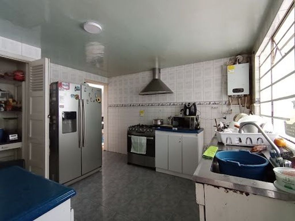 Casa de 4 alcobas en venta en La Soledad, Bogotá, 259 m² · foto 8 de 20