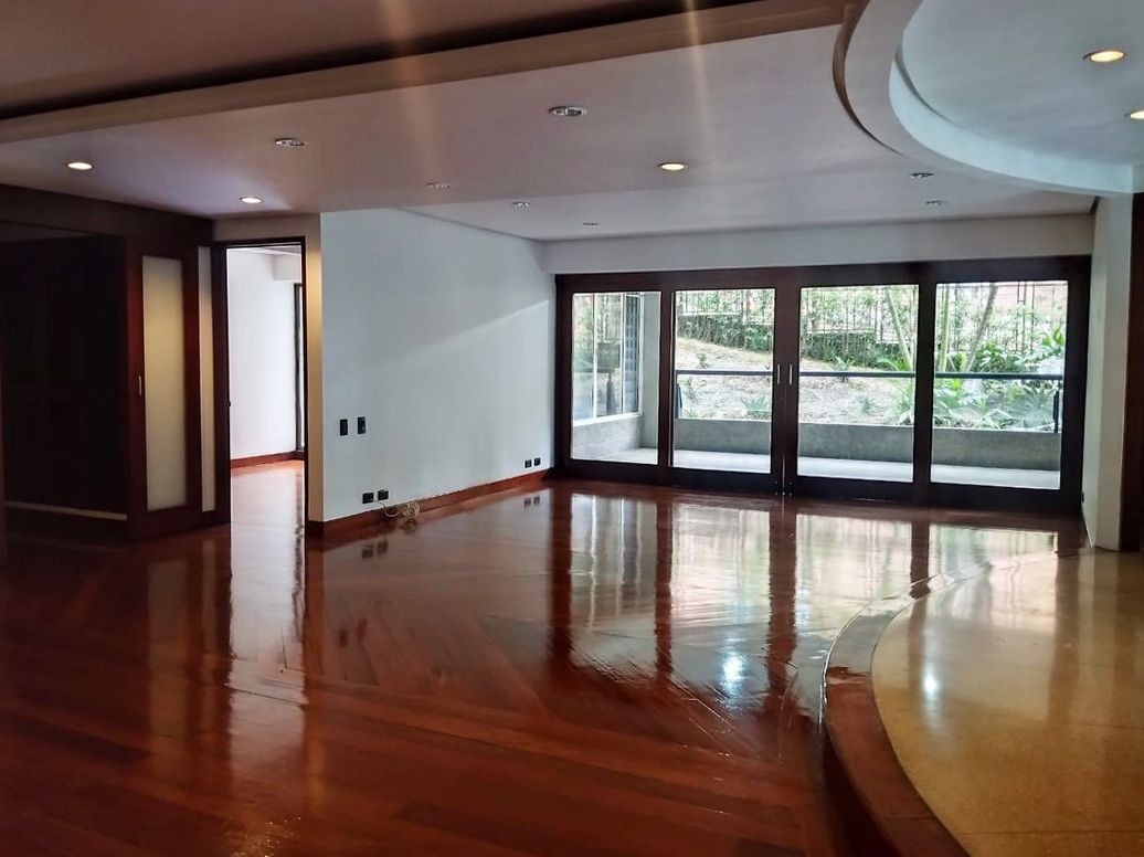 Apartamento en Arriendo en LAS LOMAS No.1, El Poblado, Medellín en Las Lomas No 1