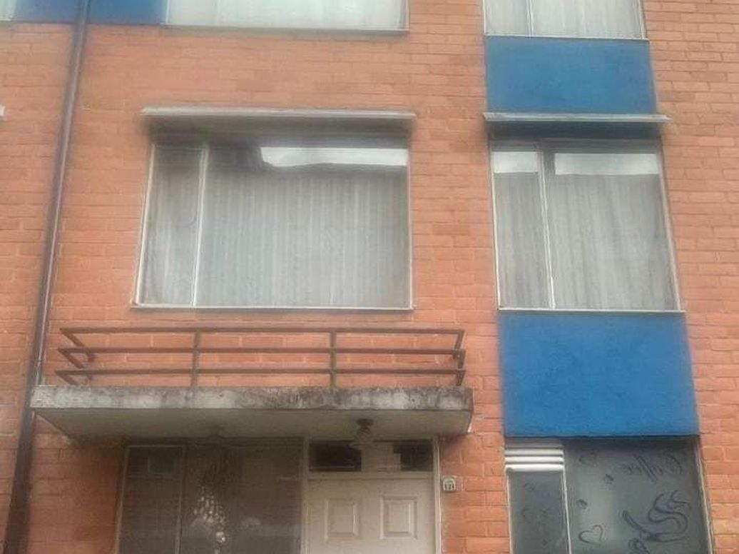 Casa de 3 alcobas en venta en Cjr Terrazas De Castilla Eta I, Bogotá, 110 m² · foto 2 de 20