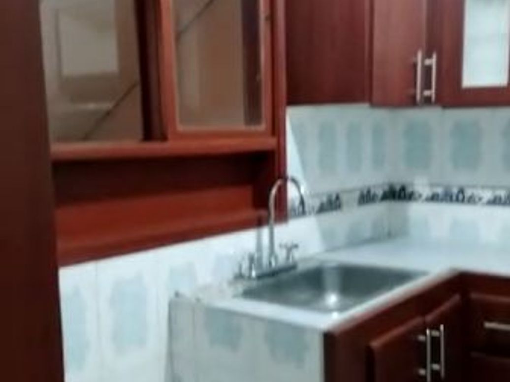 Casa de 9 alcobas en venta en Primavera, Bogotá, 216 m² · foto 11 de 20