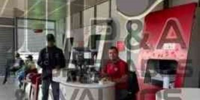 Local Local Venta Itagüí, en sector centrico con facilidad de acceso, espacios abiertos y una excelente vitrina. con alto flujo de vehículos y peatones.