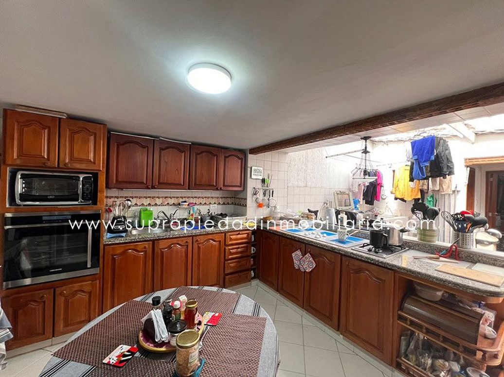 Casa de 5 alcobas en venta en Pasadena, Bogotá, 300 m² · foto 10 de 20