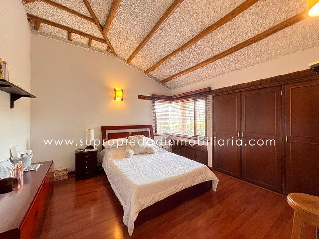 Casa de 5 alcobas en venta en Pasadena, Bogotá, 300 m² · foto 16 de 20