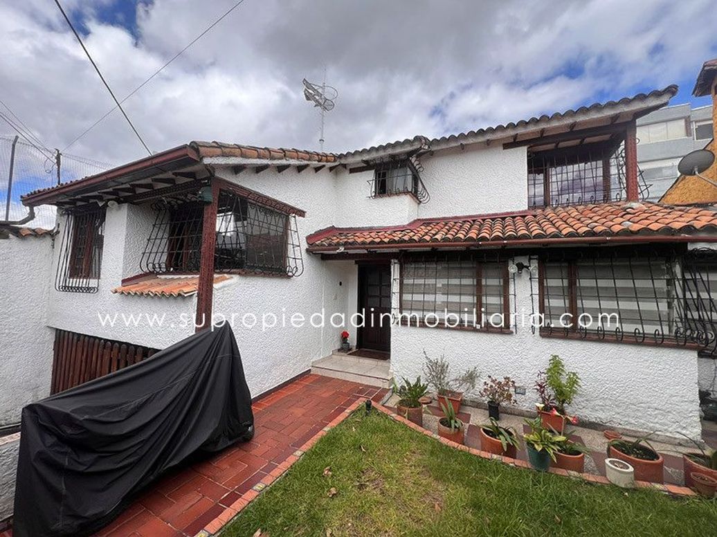 Casa de 5 alcobas en venta en Pasadena, Bogotá, 300 m² · foto 2 de 20