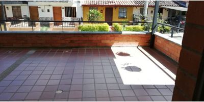 LOCAL PARA ARRIENDO EN UNIDAD JARDINES DEL TAMBO, CUENTA CON TERRAZA ,1 BAÑO Y ESTA UBICADO EN UNA EXCELENTE ZONA RESIDENCIAL. 

¡CONTACTANOS!

