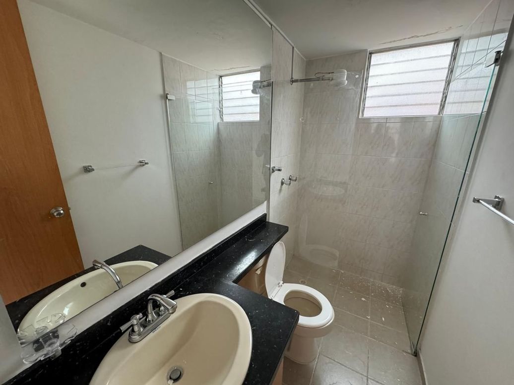 Casa de 3 alcobas en arriendo en Cjr Quintas De Aranjuez Primera Etapa, Bogotá, 99 m² · foto 8 de 14
