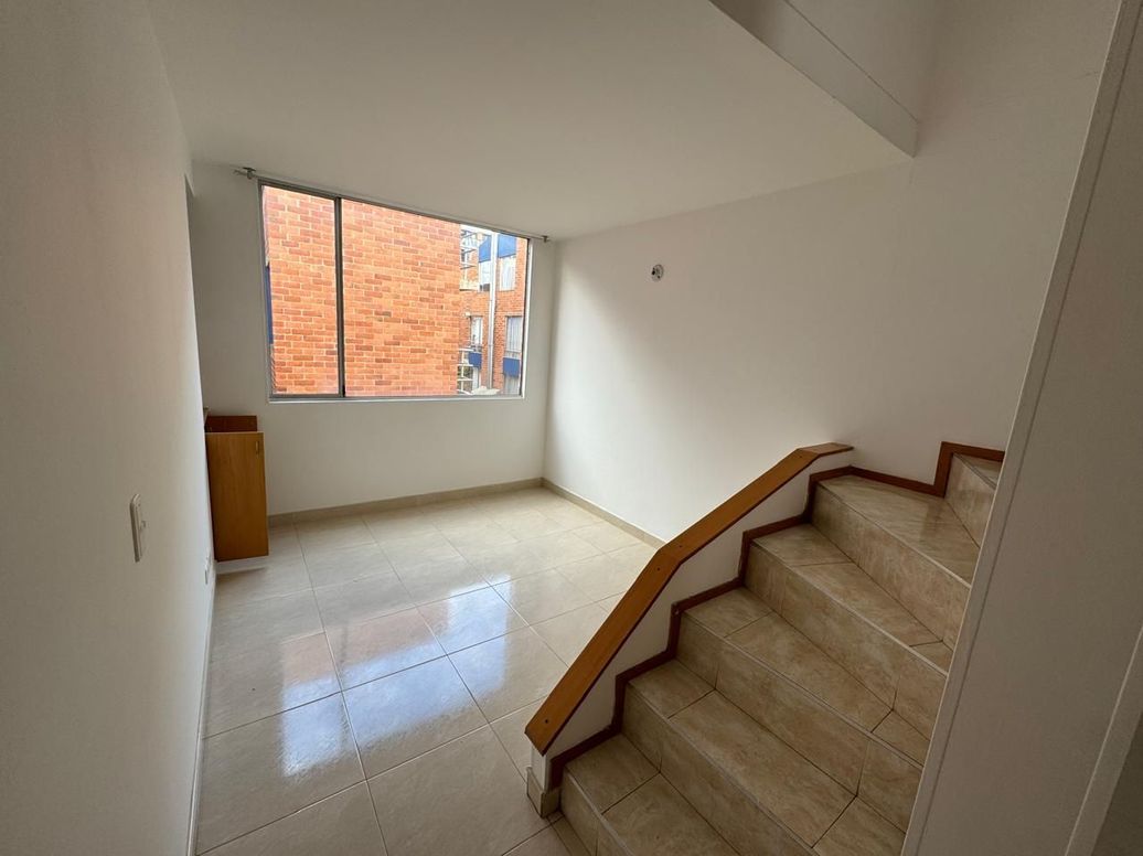 Casa de 3 alcobas en arriendo en Cjr Quintas De Aranjuez Primera Etapa, Bogotá, 99 m² · foto 6 de 14