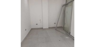 Local comercial disponible para renta. Este espacio de 16M² es perfecto para tu próximo negocio.Ofrece funcionalidad y adaptabilidad. Ideal para diversas actividades comerciales.Ubicación clave y comodidades esenciales hacen de este local la elección práctica para emprendedores que buscan un espacio listo para operar. ¿Listo para dar el siguiente paso en tu negocio? Contáctanos para más detalles y agenda una visita. Aprovecha esta oportunidad para establecer tu presencia comercial en un lugar estratégico.COD (L4000)