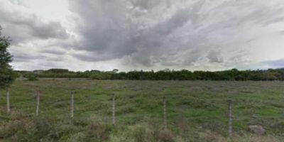 LOTE DE 30.150 M2 UBICADO EN LA ZONA INDUSTRIAL DE YUMBO, DONDE SEGÚN EL POT DEL MUNICIPIO SE CONTEMPLAN LOS SIGUIENTES USOS: USO PRINCIPAL: INDUSTRIA DE BAJO IMPACTO, CON MEDIANO Y BAJO CONSUMO DE AGUA, COMERCIO INDUSTRIAL Y SERVICIOS. USO COMPATIBLES: BODEGAJE, ALMACENAJE, RECREACIÓN, MOTELES, RESTAURANTES.