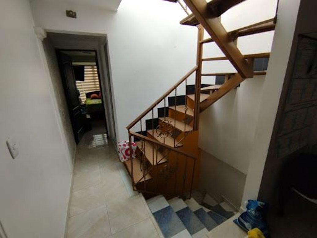Casa de 4 alcobas en venta en Plazuelas Del Virrey, Bogotá, 153 m² · foto 9 de 20