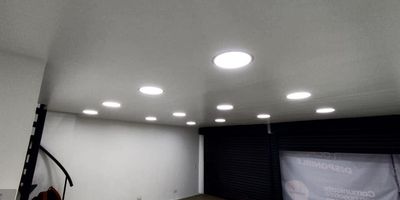 Disponibilidad Inmediata
Zona de Comidas
Inversión de alta renovación 
Descuento proyectado del 50% por 4 meses
Incremento Anual IPC mas 3 puntos sujetos a renovación 