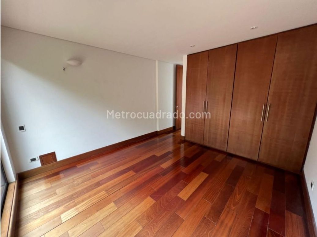 Casa de 4 alcobas en venta en Guaymaral, Bogotá, 513 m² · foto 15 de 17