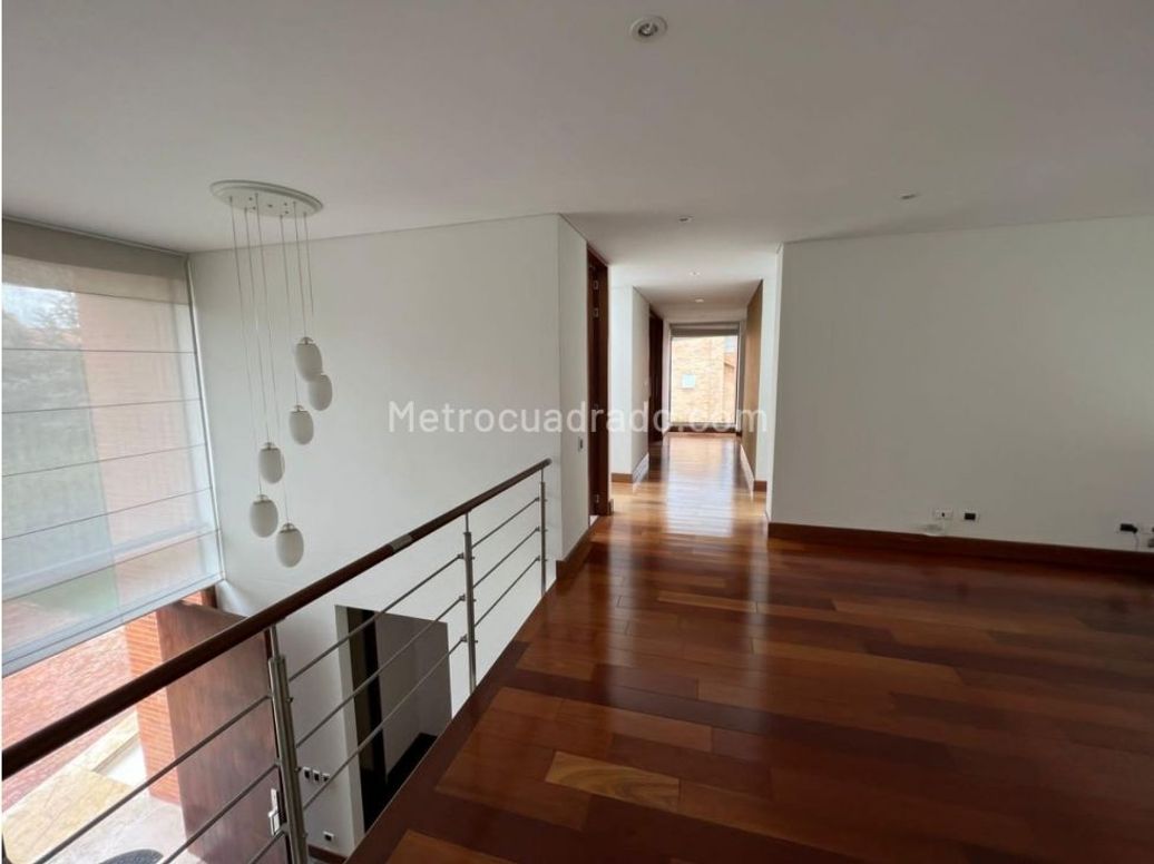 Casa de 4 alcobas en venta en Guaymaral, Bogotá, 513 m² · foto 6 de 17