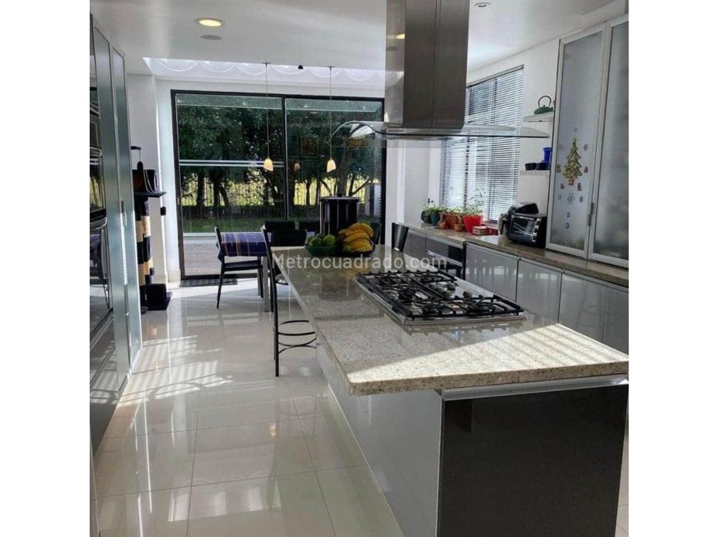 Casa de 4 alcobas en venta en Guaymaral, Bogotá, 513 m² · foto 10 de 17