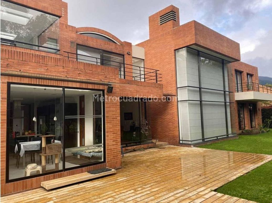Casa de 4 alcobas en venta en Guaymaral, Bogotá, 513 m² · foto 2 de 17
